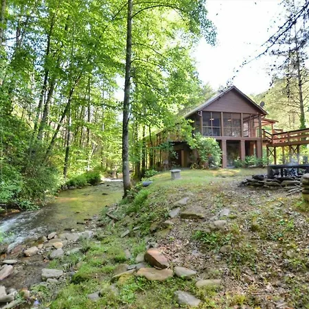 Rippling Waters Lodge Cabin
